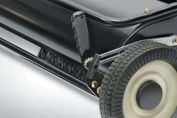 45-0320 42-in Lawn Sweeper - Image 3