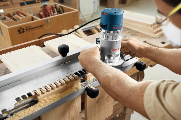1617EVSPK 1/4-in and 1/2-in 12-Amp 2.25-HP Variable Speed Combo Fixed/Plunge Corded Router Hard Case (Tool Only) - Image 6